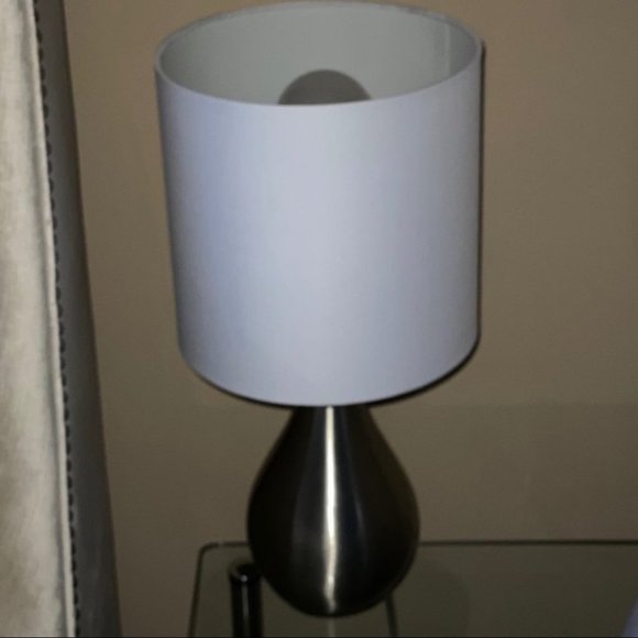 Gorgeous Stylish Modern Side Table Lamp Silver - Picture 2 of 6